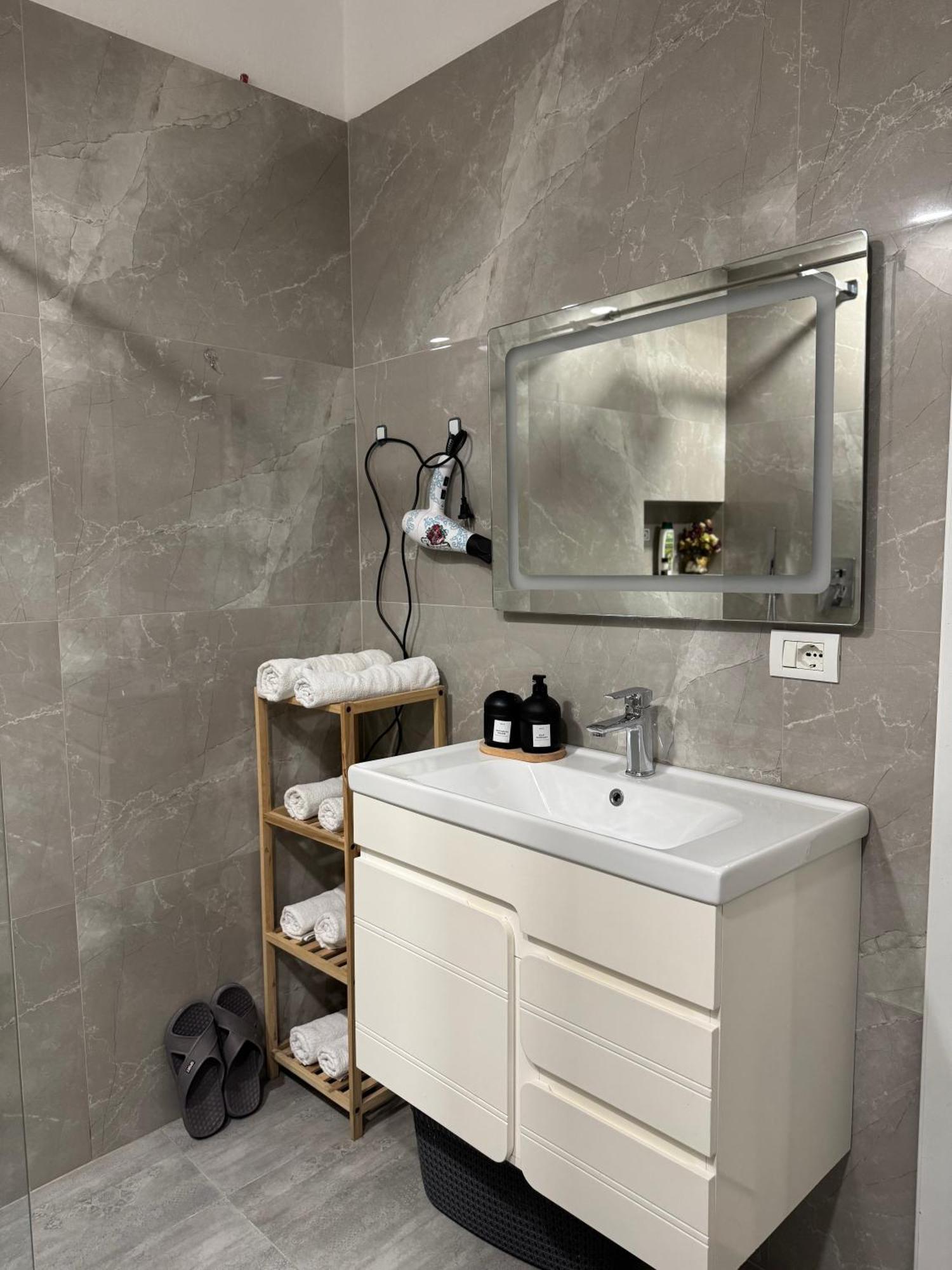 Hanna Apartment Tirana Kültér fotó
